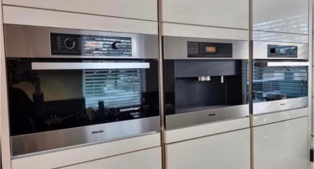 Super mooie MIELE inbouw koffiemachine CVA5060 Espresso, Ophalen, 10 kopjes of meer, Koffiemachine, Koffiebonen