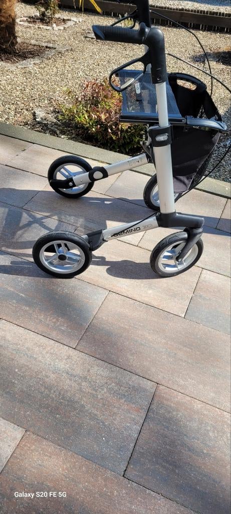 Rollator met boodschapnet, Diversen, Rollators, Ophalen, Opvouwbaar, Zo goed als nieuw