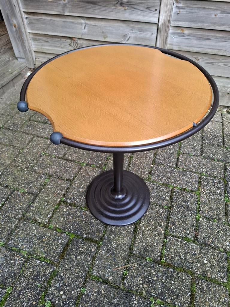 Leolux Besico bijzettafel, Huis en Inrichting, Tafels | Bijzettafels, Minder dan 55 cm, Metaal of Aluminium, Rond, Ophalen