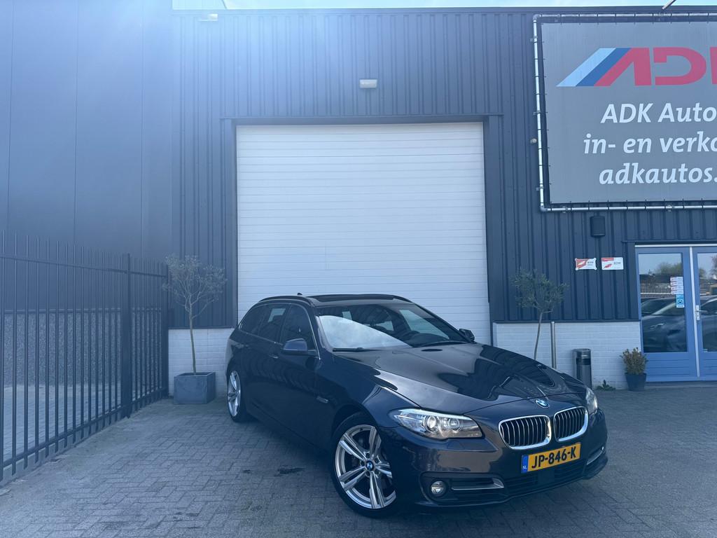 BMW 5-serie Touring 530d High Executive HEAD UP/LANE ASSIST/, Auto's, BMW, Automaat, Achterwielaandrijving, Gebruikt, 2993 cc