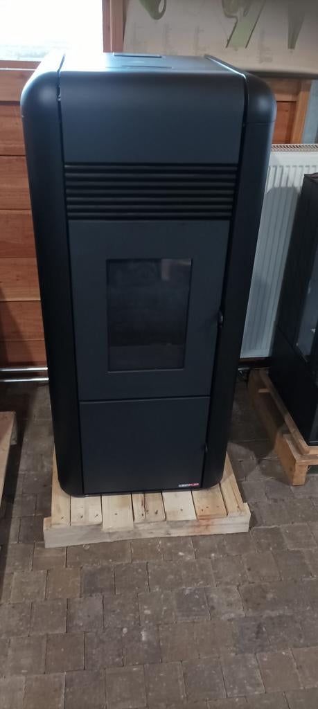 2e hands pelletkachel met cv aansluiting, Ophalen of Verzenden, Overige brandstoffen, Pelletkachel