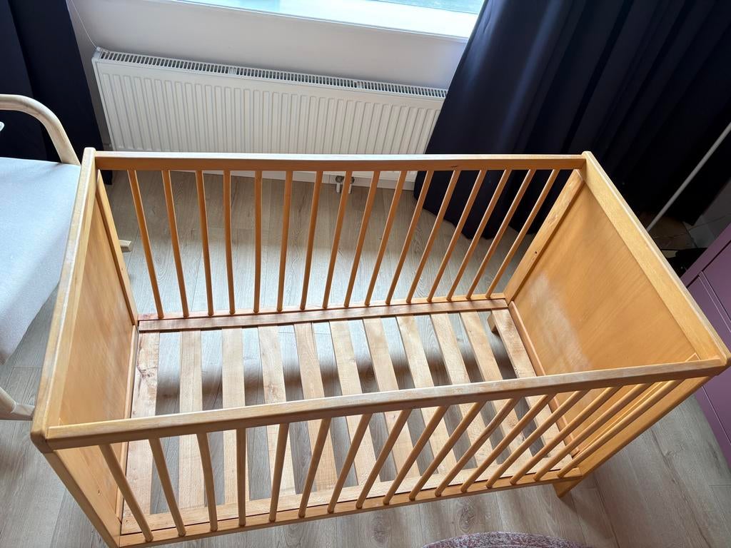 Houten Kinder Ledikant met Matrasje, Kinderen en Baby's, Babywiegjes en Ledikanten, Ophalen, Gebruikt, Ledikant