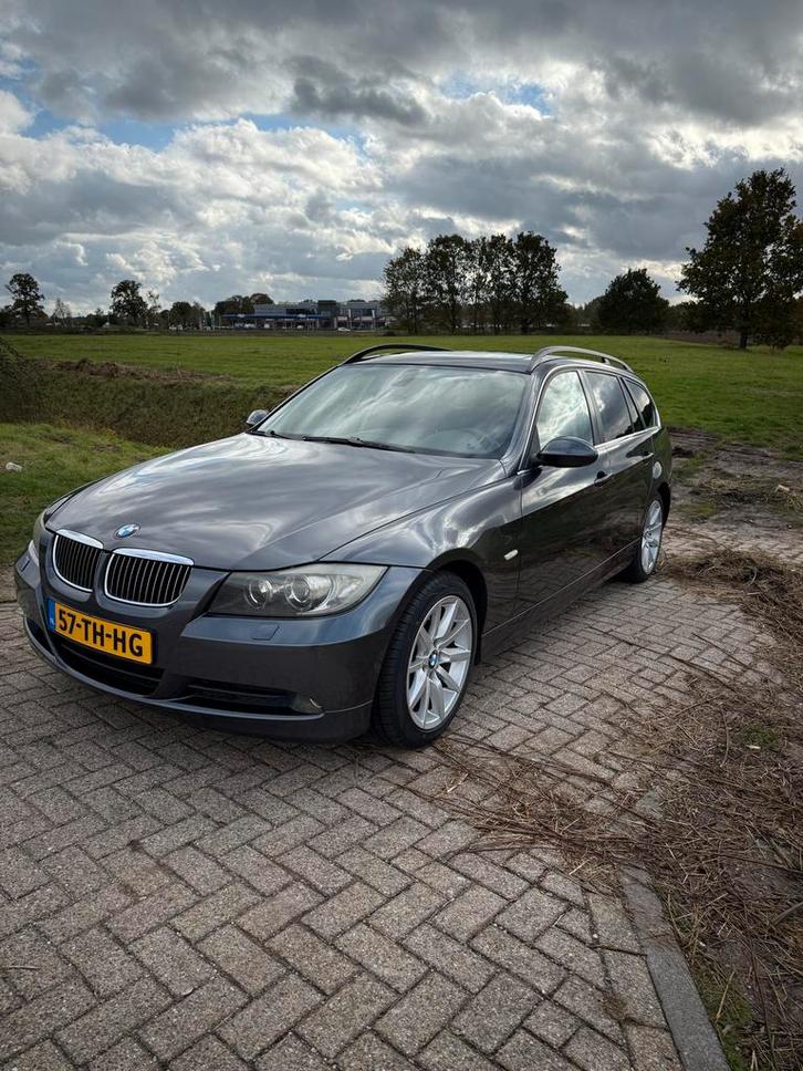 BMW 3-Serie 2.5 XI 325 Touring AUT 2006 Grijs, Auto's, BMW, Particulier, 3-Serie, 4x4, Airbags, Airconditioning, Alarm, Centrale vergrendeling