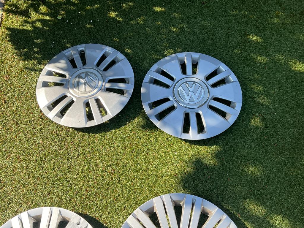 Vw wieldoppen 14 inch 2x, Auto diversen, Ophalen of Verzenden, Zo goed als nieuw