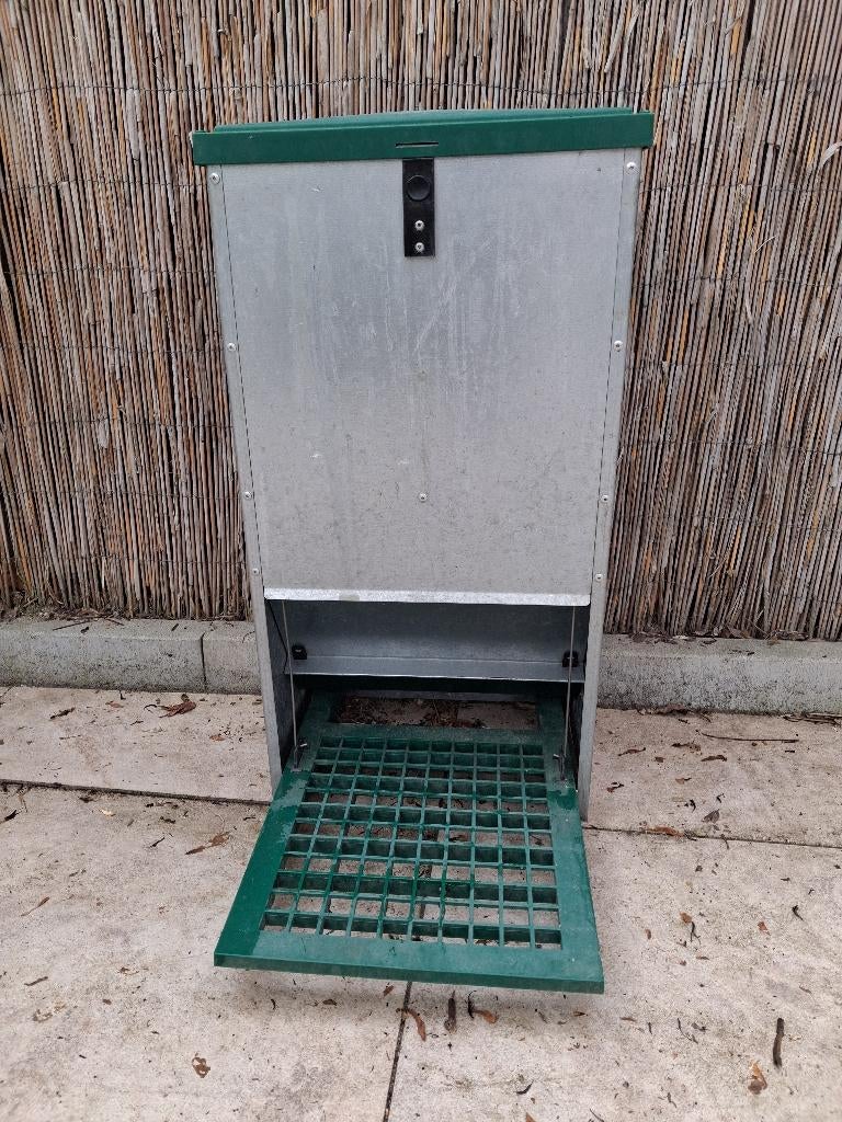 Automatische voederbak, Dieren en Toebehoren, Pluimvee | Toebehoren, Ophalen, Zo goed als nieuw, Drinken en Voederen