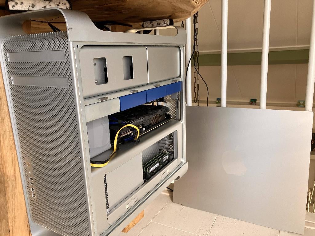 MacPro 5,1 2xXEON3,46GHz 96GB VEGA64-8MB NVME-1TB 8TB-RAID, Ophalen, 64 GB of meer, SSD, Refurbished