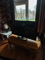 Screen with Chromecast and heavy TV stand, Audio, Tv en Foto, Televisies, Ophalen of Verzenden, 100 cm of meer, 50 Hz, Overige merken