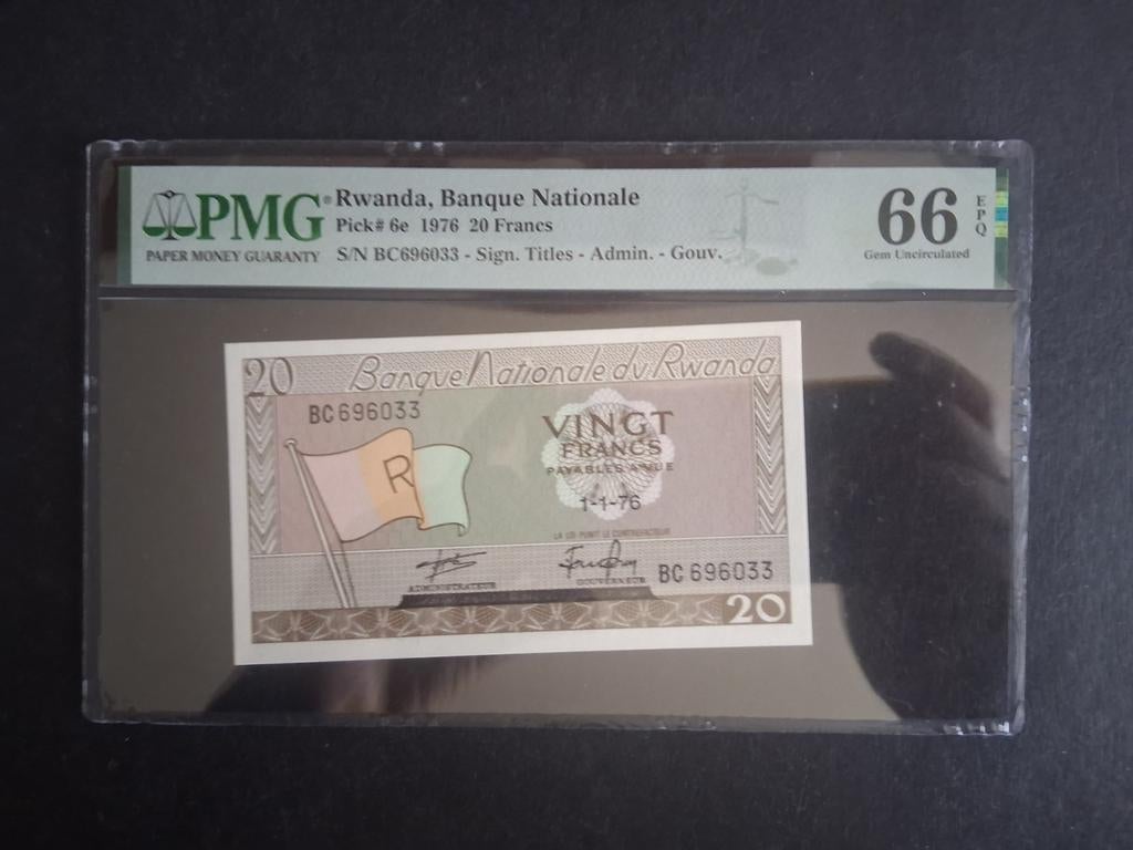 20 francs Rwanda 1976 PMG 66, Ophalen of Verzenden, Overige landen, Los biljet