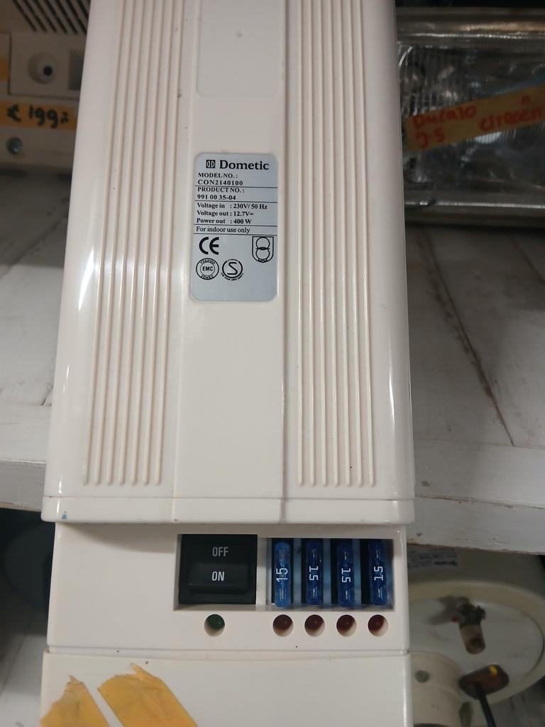 Zware omvormer 400 watt Dometic  model Con 2140100, Caravans en Kamperen, Caravan accessoires, Gebruikt, ., Ophalen of Verzenden