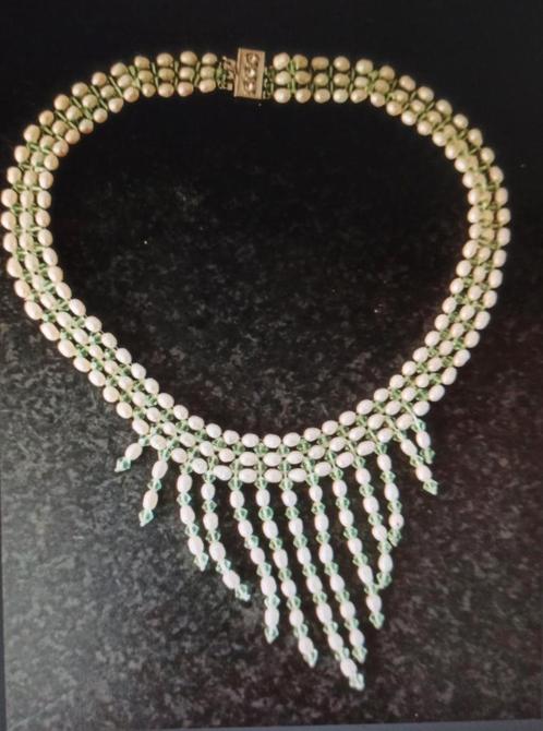 Parel ketting, met wit en groen en strass., Sieraden, Tassen en Uiterlijk, Kettingen, Nieuw, Overige materialen, Verzenden