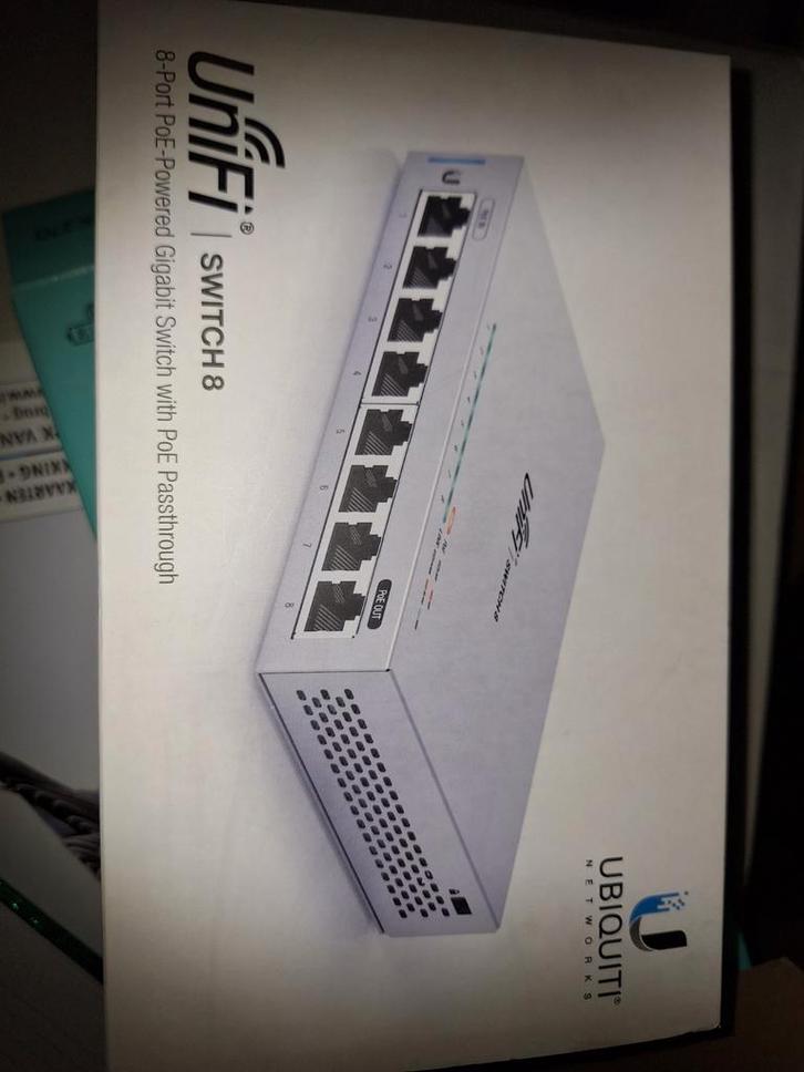 Unifi Switch 8 PoE - Gigabit Switch nieuw in doos, Computers en Software, Netwerk switches, Nieuw, Ophalen of Verzenden