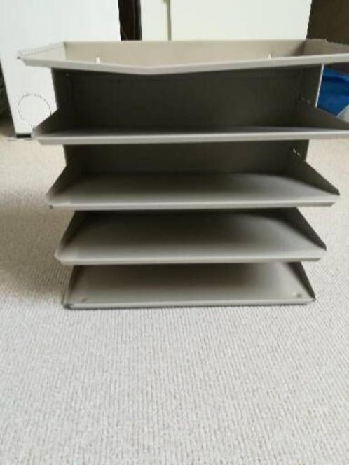 Te koop: brievenkast en brievenstandaard, Huis en Inrichting, Woonaccessoires | Overige, Gebruikt, Ophalen
