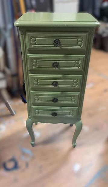 Prachtige sfeervolle Ladekast Olive Green  beschikbaar voor biedingen