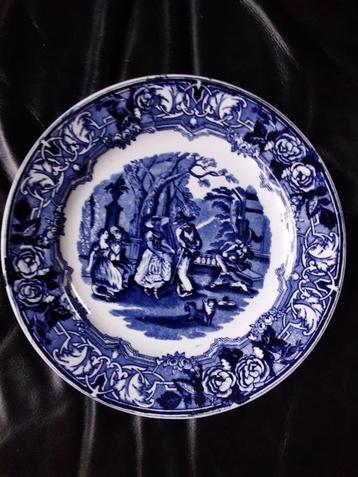 Wandbord Dancing van Petrus Regout. GRATIS dinerkaarsen! beschikbaar voor biedingen