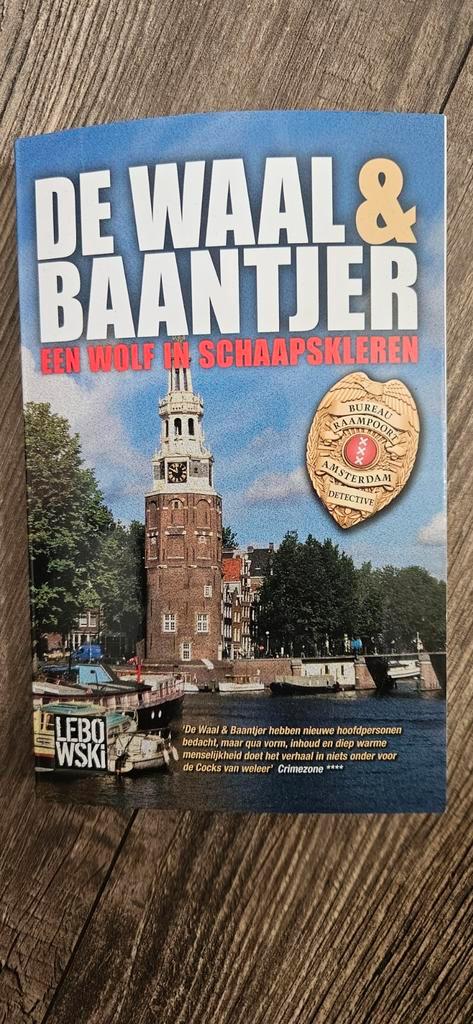 De Waal & Baantjer - Een wolf in schaapskleren, Boeken, Detectives, Zo goed als nieuw, Ophalen of Verzenden