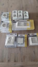 Halifax stopcontacten /afdekramen/serieschakelaar, Ophalen of Verzenden, Nieuw, Stopcontact