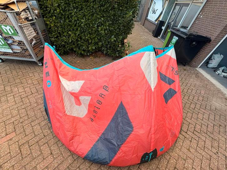 Duotone Neo SLS 9m 2022 Kite - Topstaat!, Watersport en Boten, Kitesurfen, Zo goed als nieuw, Kite, 9 m², Geen board, Ophalen of Verzenden