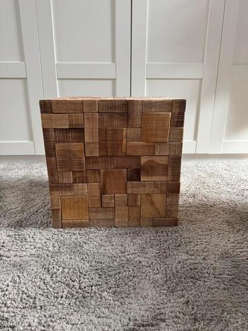 Zuiver Mosaic bijzettafel beschikbaar voor biedingen