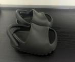 Adidas Yeezy Slide Infant Onyx maat 19 •NEW•, Kinderen en Baby's, Schoentjes, Yeezy, Jongetje of Meisje, Nieuw