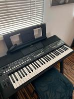 Yamaha PSR SX600, Muziek en Instrumenten, Keyboards, 61 toetsen, Yamaha, Ophalen of Verzenden, Zo goed als nieuw