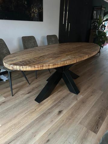 Mangohouten ovalen tafel 220 x 100 beschikbaar voor biedingen