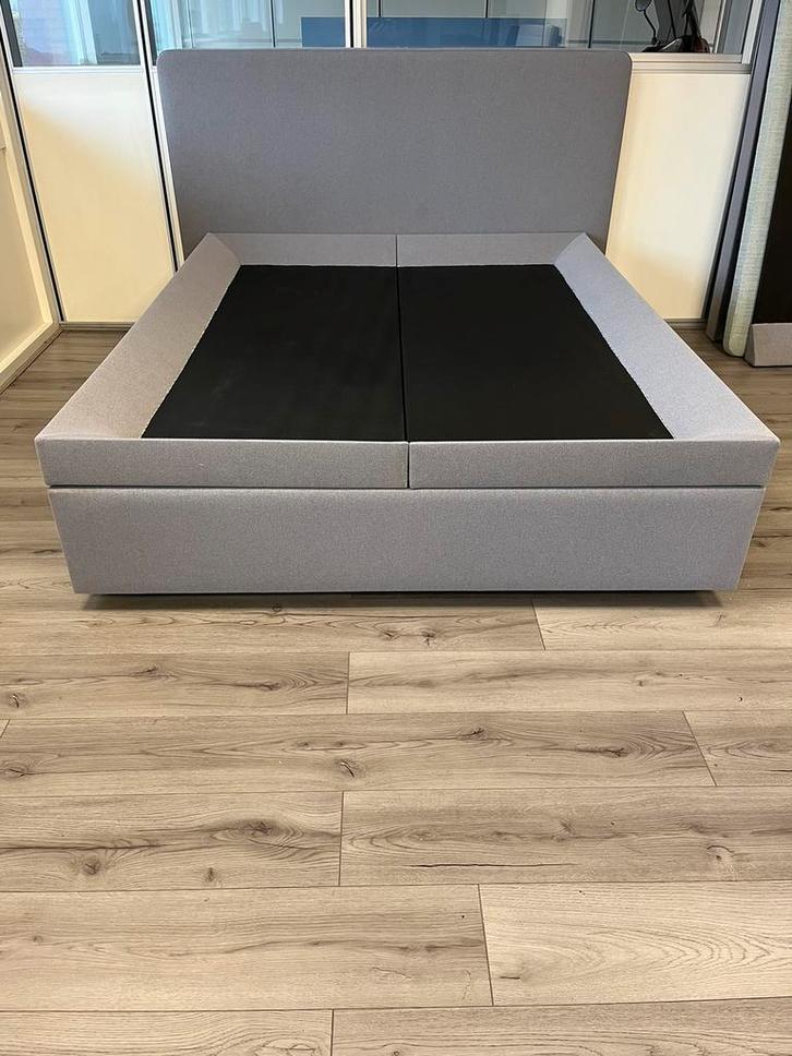 Boxspringlook waterbed 160-200 Nu 2500,00, Huis en Inrichting, Slaapkamer | Waterbedden, Zo goed als nieuw, Solo-systeem, 160 cm
