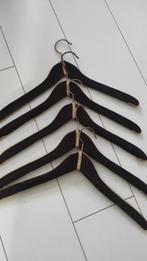 Donkerbruine ribfluwelen kledinghangers 5x, Ophalen of Verzenden, Zo goed als nieuw, Overige materialen, Volwassenen