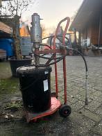 Vetspuit op luchtdruk met karretje, Ophalen