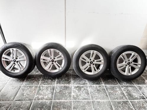 Audi Q3 lichtmetalen velgen met banden 17", Auto-onderdelen, Banden en Velgen, Banden en Velgen, Zomerbanden, 17 inch, 215 mm