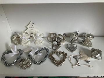 Brocante kerstversiering beschikbaar voor biedingen
