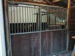 Paardenbox, 2 of 3 paarden of pony's