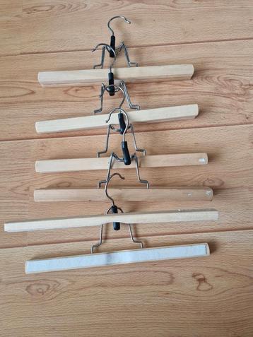 5 houten kleding hangers voor broeken pantalon nieuw  beschikbaar voor biedingen