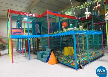 Grote Klimkooi - Ameco Funhouse - 23x19,5m beschikbaar voor biedingen