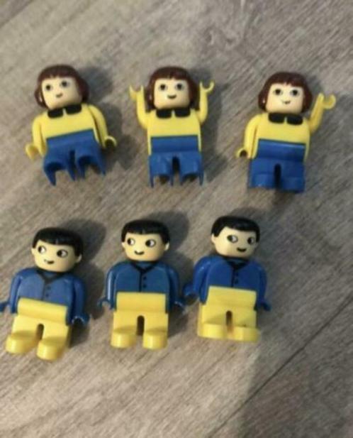 6 Uniblocks Duplo poppetjes blauw met geel, Kinderen en Baby's, Speelgoed | Duplo en Lego, Gebruikt, Duplo, Losse stenen, Ophalen of Verzenden