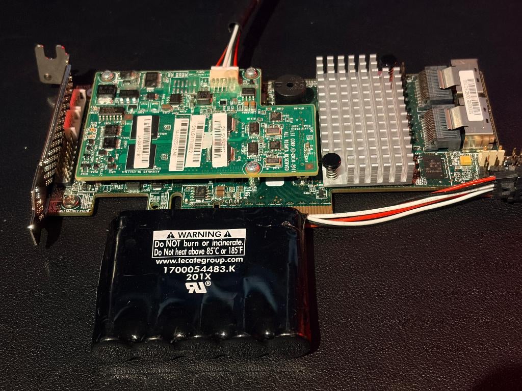 LSI MegaRAID SAS 9266-8i KIT, Intern, Gebruikt, Ophalen of Verzenden, SATA