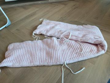 Koeka bedomranding / boxomranding roze beschikbaar voor biedingen