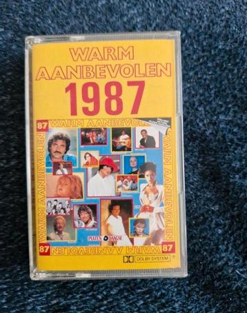 Cassettebandje Warm Aanbevolen 1987 beschikbaar voor biedingen