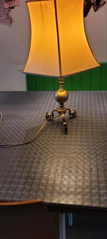Retro lamp vintage beschikbaar voor biedingen