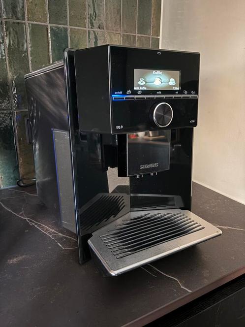 Siemens EQ9 S300, Witgoed en Apparatuur, Koffiezetapparaten, Gebruikt, Gemalen koffie, Koffiebonen, Koffiemachine, Afneembaar waterreservoir