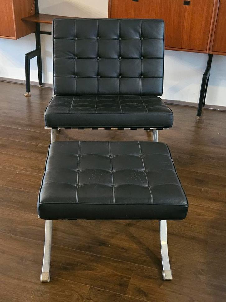 Barcelona Stoel Replica + Voetenbankje, Huis en Inrichting, Fauteuils, Zo goed als nieuw, 50 tot 75 cm, Ophalen of Verzenden