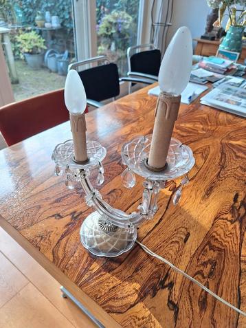 Antieke Kristallen Lamp - 2 Armen Staande lamp laag beschikbaar voor biedingen