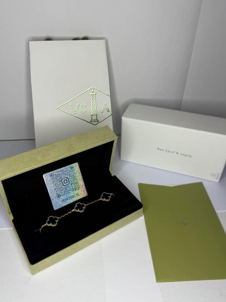 Van Cleef & Arpels - Alhambra  Armband, Sieraden, Tassen en Uiterlijk, Portemonnees, Zo goed als nieuw, Zwart, Ophalen of Verzenden