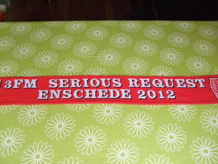 3FM Serious request 2012 / FC Twente sjaal, Verzamelen, Sportartikelen en Voetbal, Zo goed als nieuw, Vaantje of Sjaal, F.C. Twente