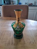 Groene vaas met gouden details, Ophalen