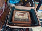 Schilderij met paard en stal, Antiek en Kunst, Ophalen of Verzenden