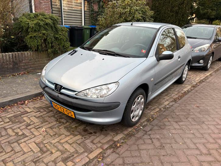 Peugeot 206 1.4 3D 2007 Grijs, Auto's, Peugeot, Benzine, D, Hatchback, Handgeschakeld, Origineel Nederlands, Zilver of Grijs, Voorwielaandrijving
