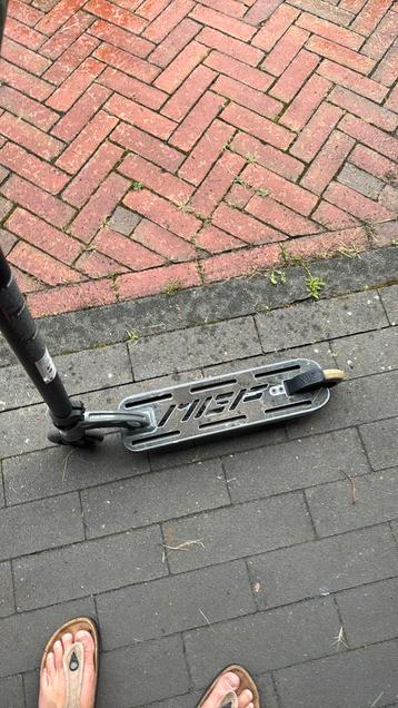 Stuntstep MGP z.g.a.n. nieuwwaarde 170 euro beschikbaar voor biedingen