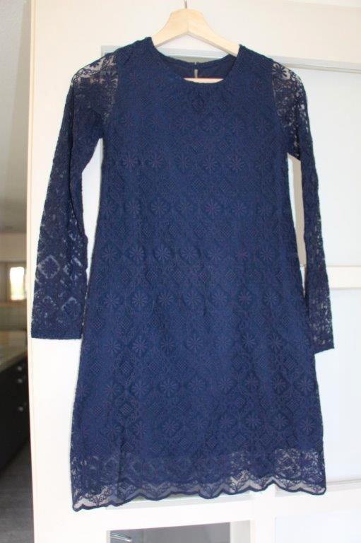 Zeer mooie kanten Frans jurkje maat 152 van Lili Gaufrette, Kinderen en Baby's, Kinderkleding | Maat 152, Zo goed als nieuw, Meisje