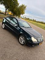 Mercedes-Benz C-Klasse 1.8 C180 Kompr Sportcoupe 2004 Zwart, Auto's, 74 €/maand, 4 stoelen, 1796 cc, Zwart