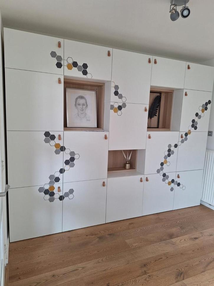 Grote wandkast, compleet met planken., Huis en Inrichting, Kasten | Wandmeubels, Zo goed als nieuw, 200 cm of meer, 300 cm of meer